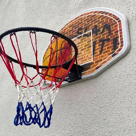 Hycemoorside House * מילום