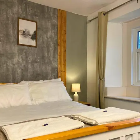 Hycemoorside House *